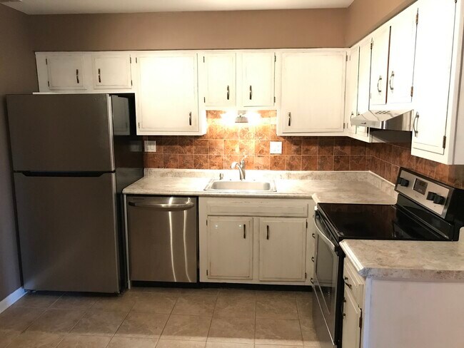Building Photo - 4500 Beau Monde Dr