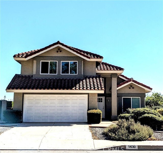 Foto principal - 1430 Summitridge Dr