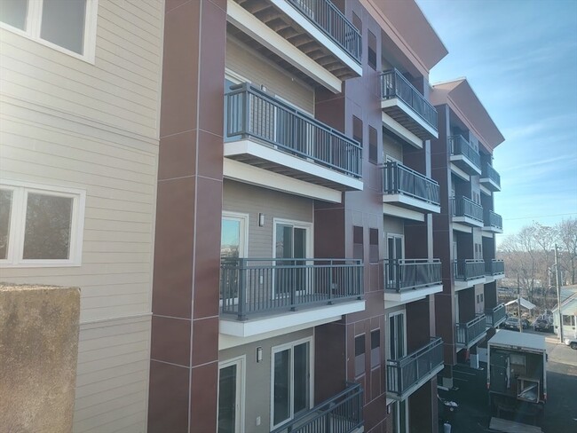 Foto del edificio - 10 Franklin Ave