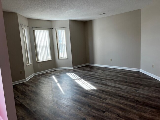 Foto del edificio - Maryville 37804 - 2 bedroom 2 bath condo -...