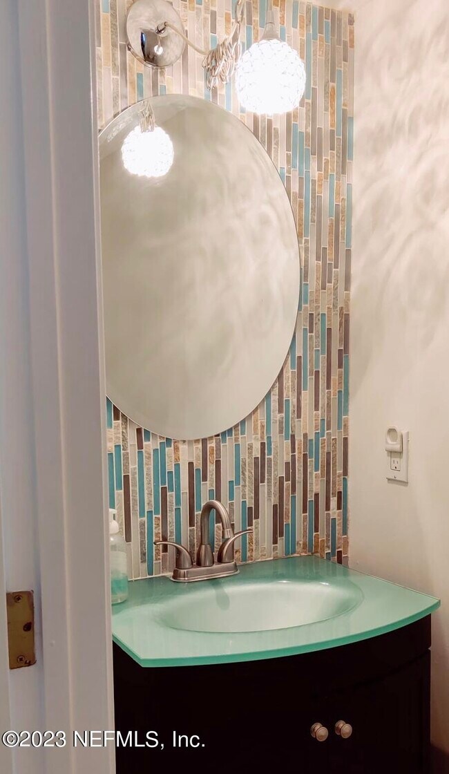 Foto del edificio - 3541 Chestnut Hill Ct