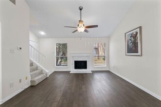 Building Photo - 4937 Oakbluff Dr