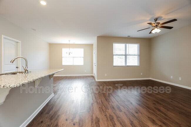 Building Photo - 615 Prominence Rd