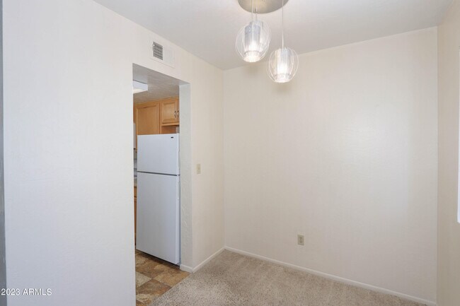 Building Photo - 12123 Bell Rd
