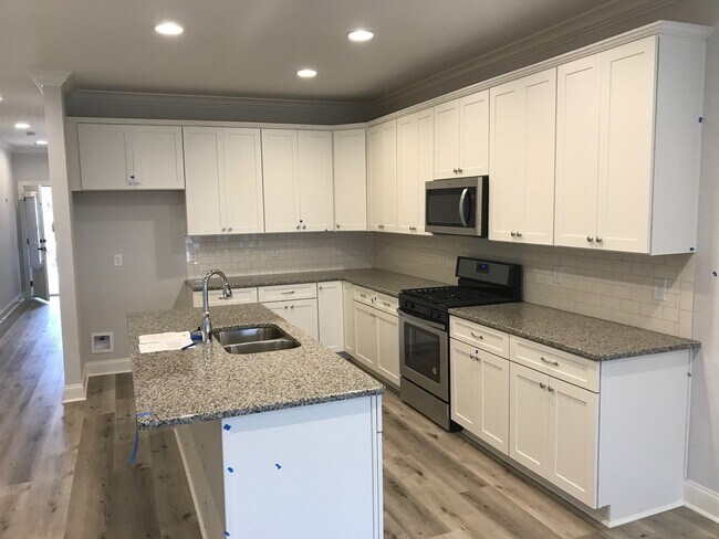 Building Photo - Rosemary Gate Townhome