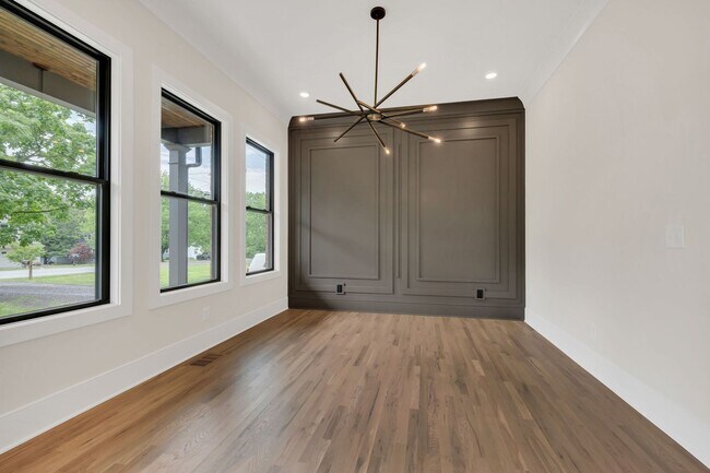 Foto del edificio - NEW CONSTRUCTION, EACH BEDROOM HAS FULL BATH