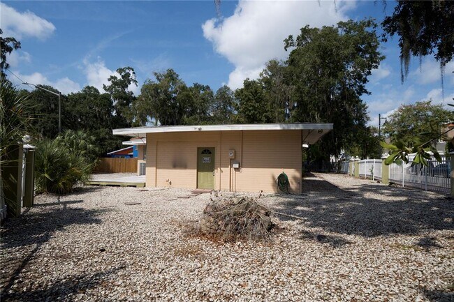 Foto del edificio - 905 SW 8th Ave