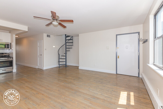 Building Photo - 1468 Myrtle Ave
