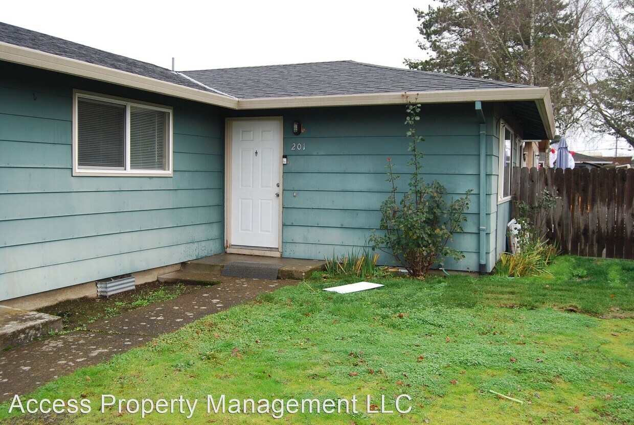 Primary Photo - 2 br, 1 bath House - 201 E 7TH ST