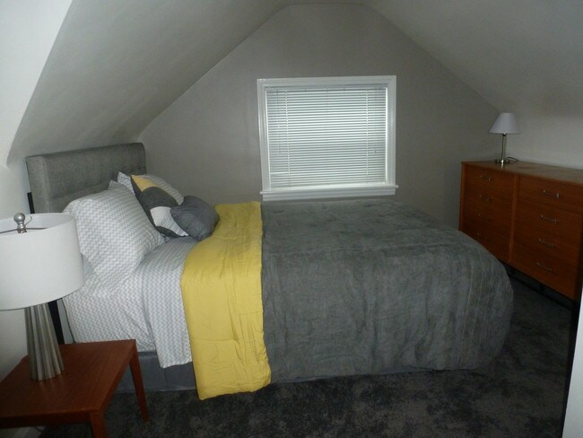 Bedroom - 538 Cumberland Ave