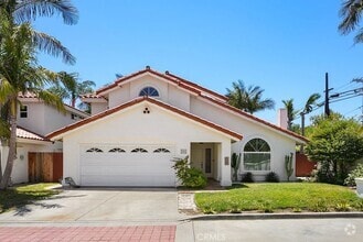 Building Photo - 201 La Costa Ct