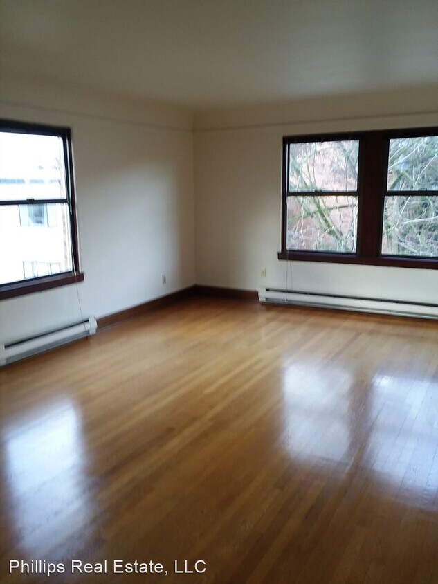 Foto principal - 403 14th Ave E