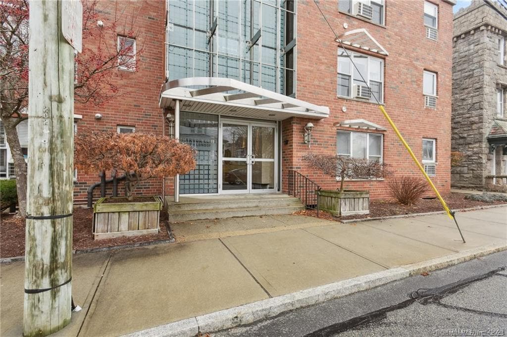 Foto principal - 184 Pequot Ave