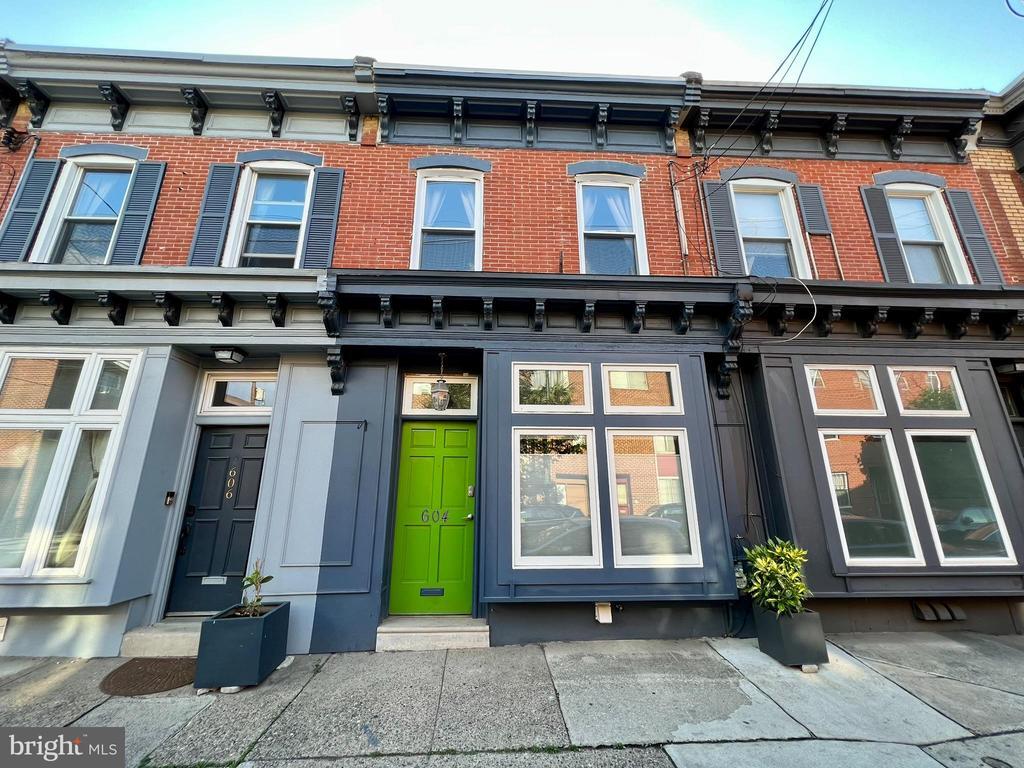 Foto principal - 604 S 12th St