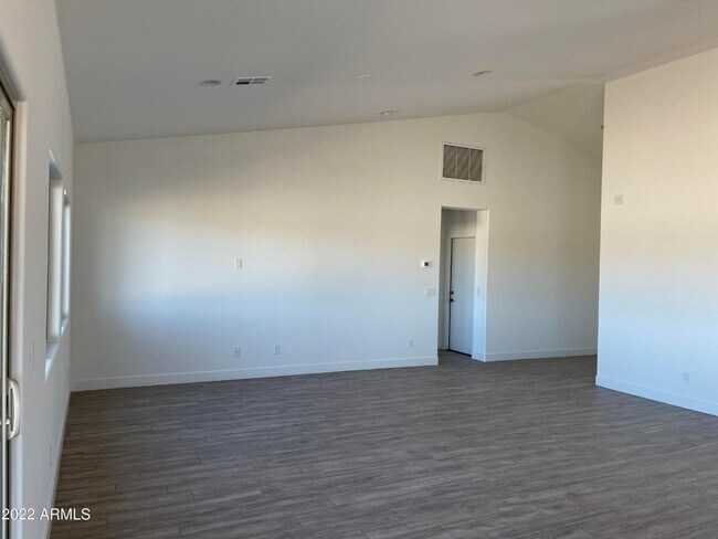 Foto del edificio - 12459 W Cabrillo Dr