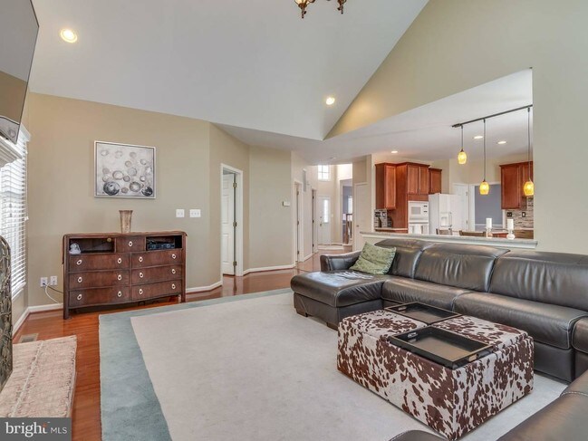 Building Photo - 10857 Hunter Gate Way
