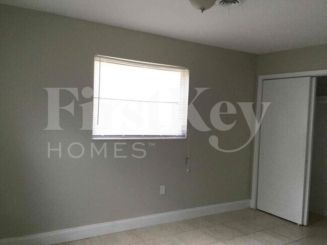 Foto del edificio - 5971 NW 15th St