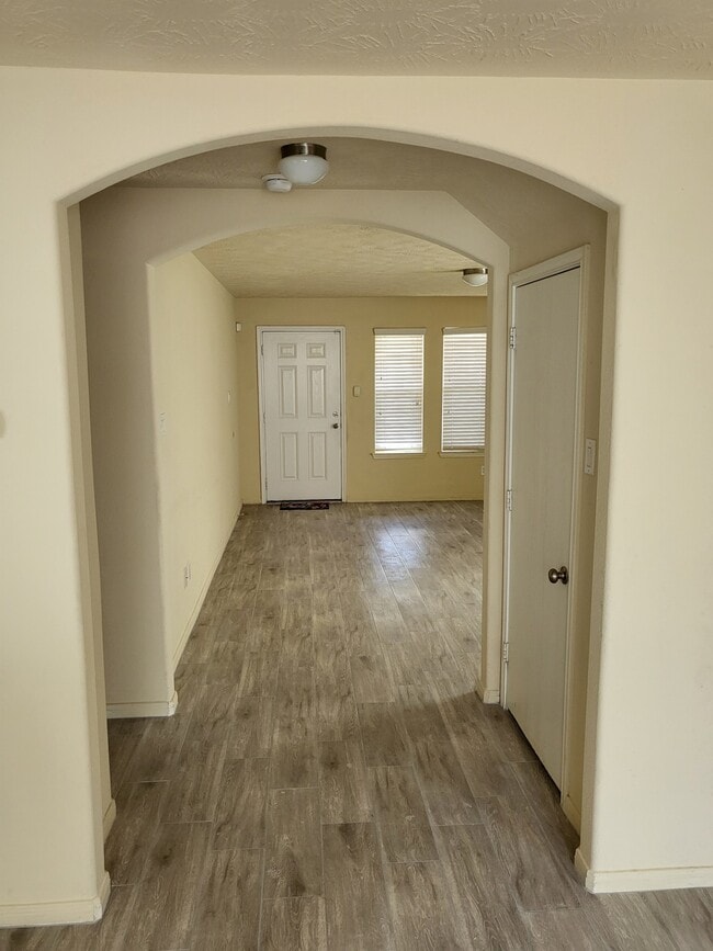 Foto del edificio - 5707 Saluda Creek Ln
