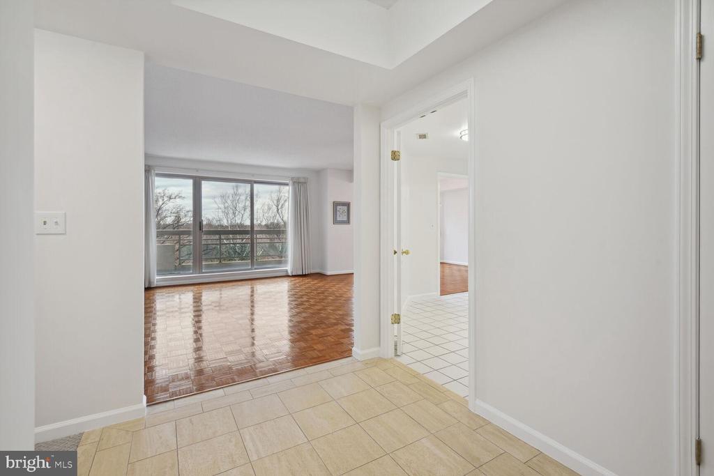 Primary Photo - 5600 Wisconsin Ave