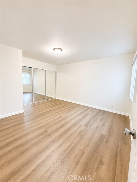 Foto del edificio - 10636 Woodley Ave