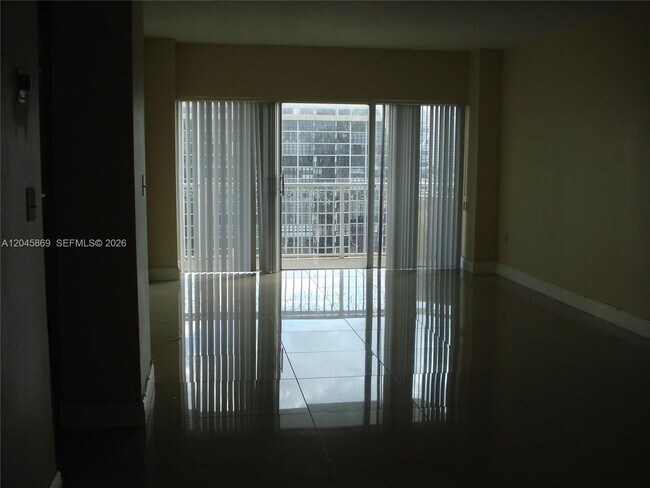 Building Photo - 1965 S Ocean Dr