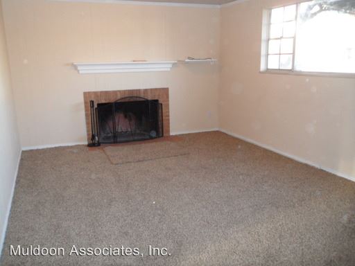 Building Photo - 1504 Lyle Dr