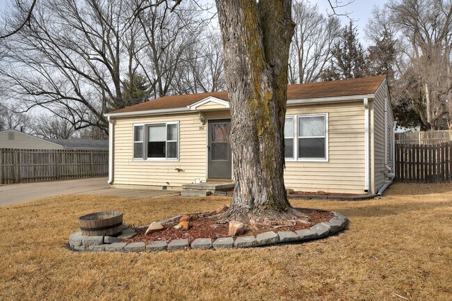 Building Photo - 3912 High Meadow Ln
