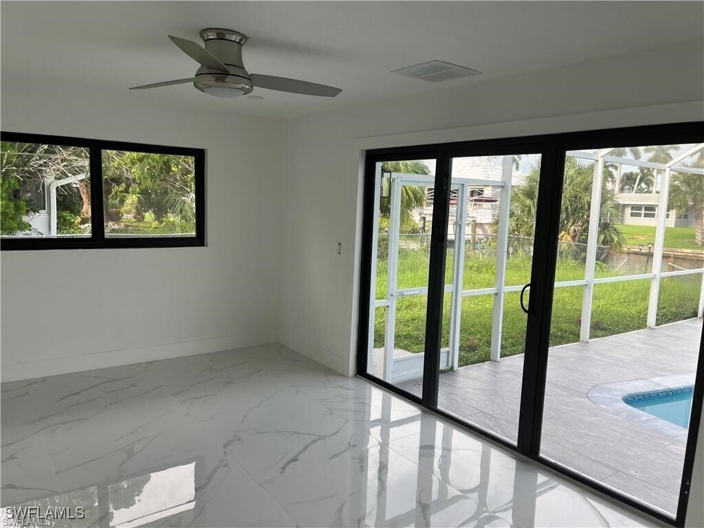 Foto del edificio - 5313 Bayview Ct