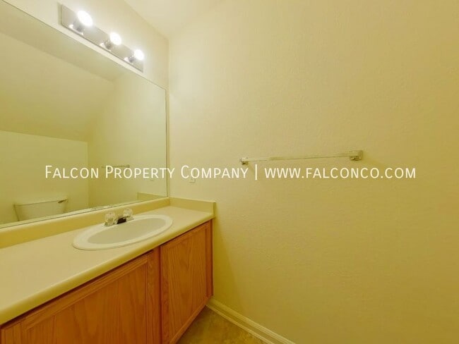 Photo - 2274 Saint Paul Dr Apartment