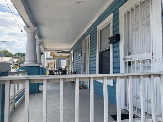 Foto del edificio - 1916 E Columbus Dr