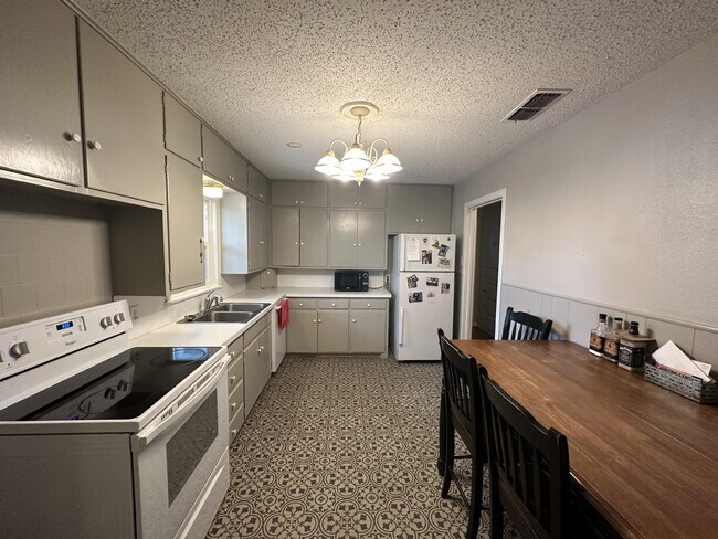 Foto del edificio - 3214 32nd St