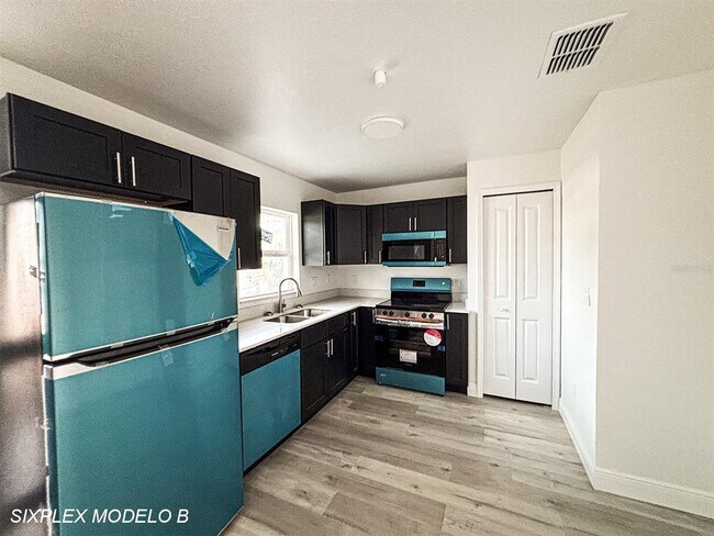 Foto del edificio - 2201 Conway Dr