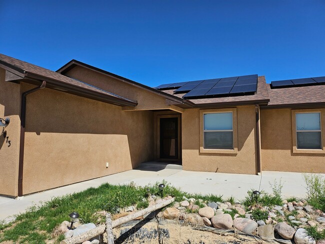 Building Photo - ALL PROSPECTIVE TENANTS MUST SUBMIT A $58 ...