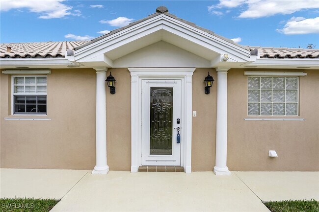 Building Photo - 14670 Ferrara Ct