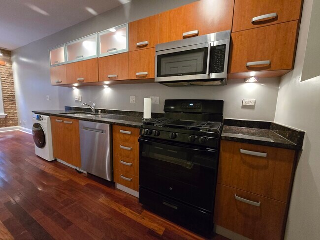 Foto del edificio - 1360 W Estes Ave