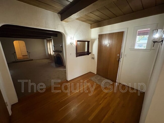 Building Photo - 1801 Riverside St