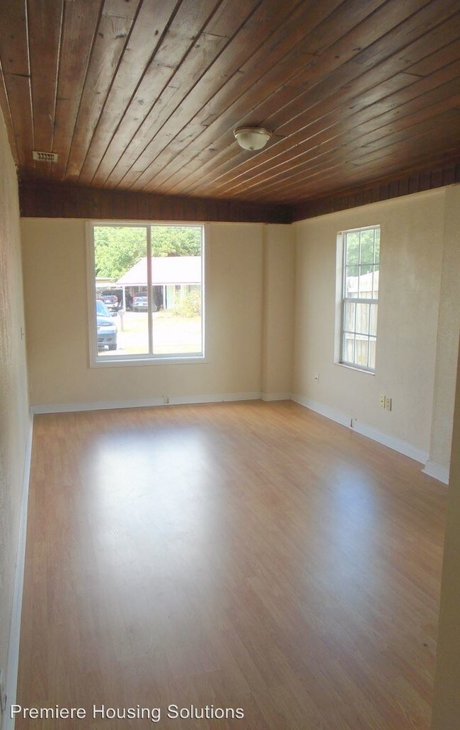 Building Photo - 3 br, 1 bath House - 504 Granby St