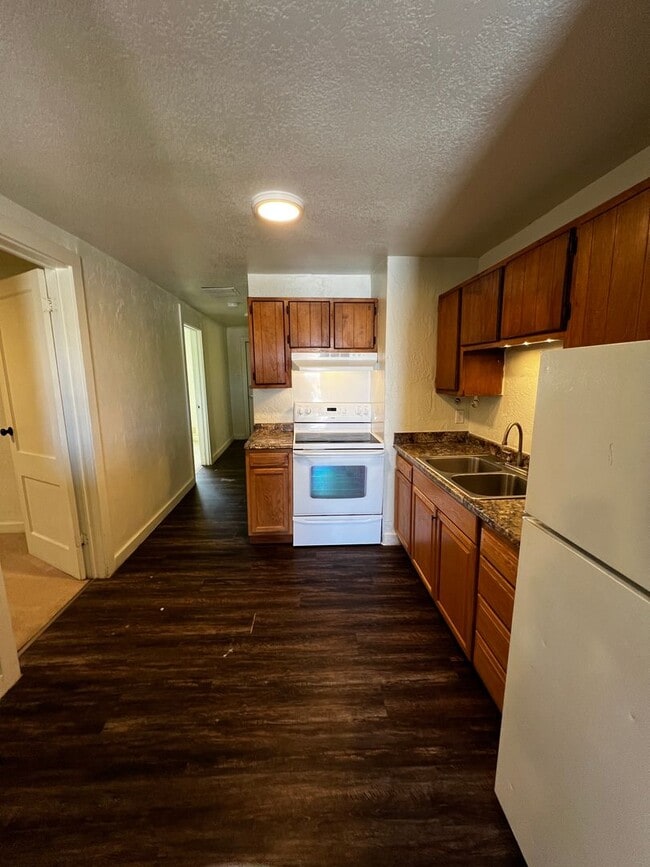 Foto del edificio - 2BD/1 BA Duplex