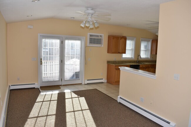 Building Photo - 126 2nd St
