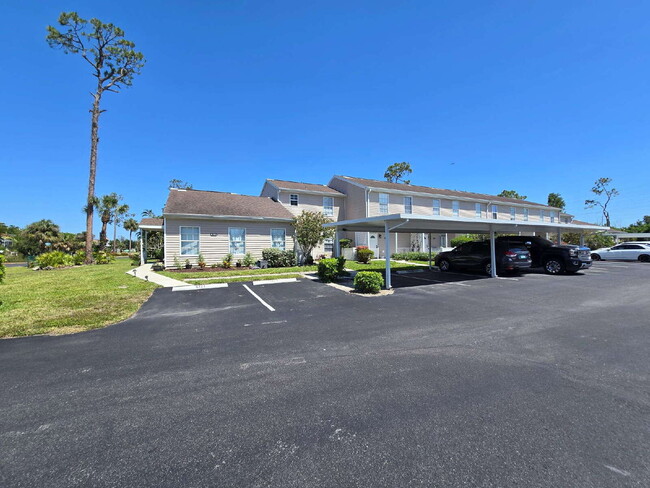 Building Photo - 6121 Lakefront Dr