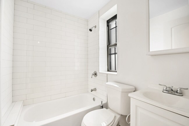 Building Photo - 226 West 4th Street