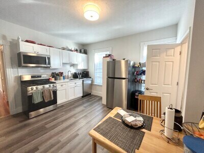 Foto principal - 151 E Cottage St