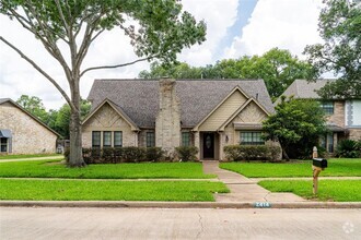 Building Photo - 2414 Cypress Hill