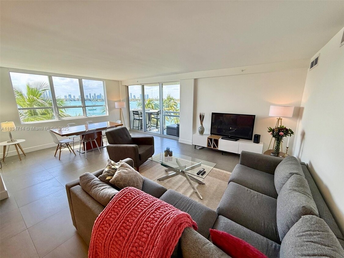 Foto principal - 1500 Bay Rd
