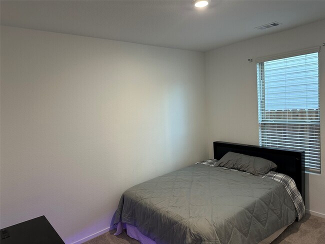 Foto del edificio - 16936 Juniper Blossom Bnd