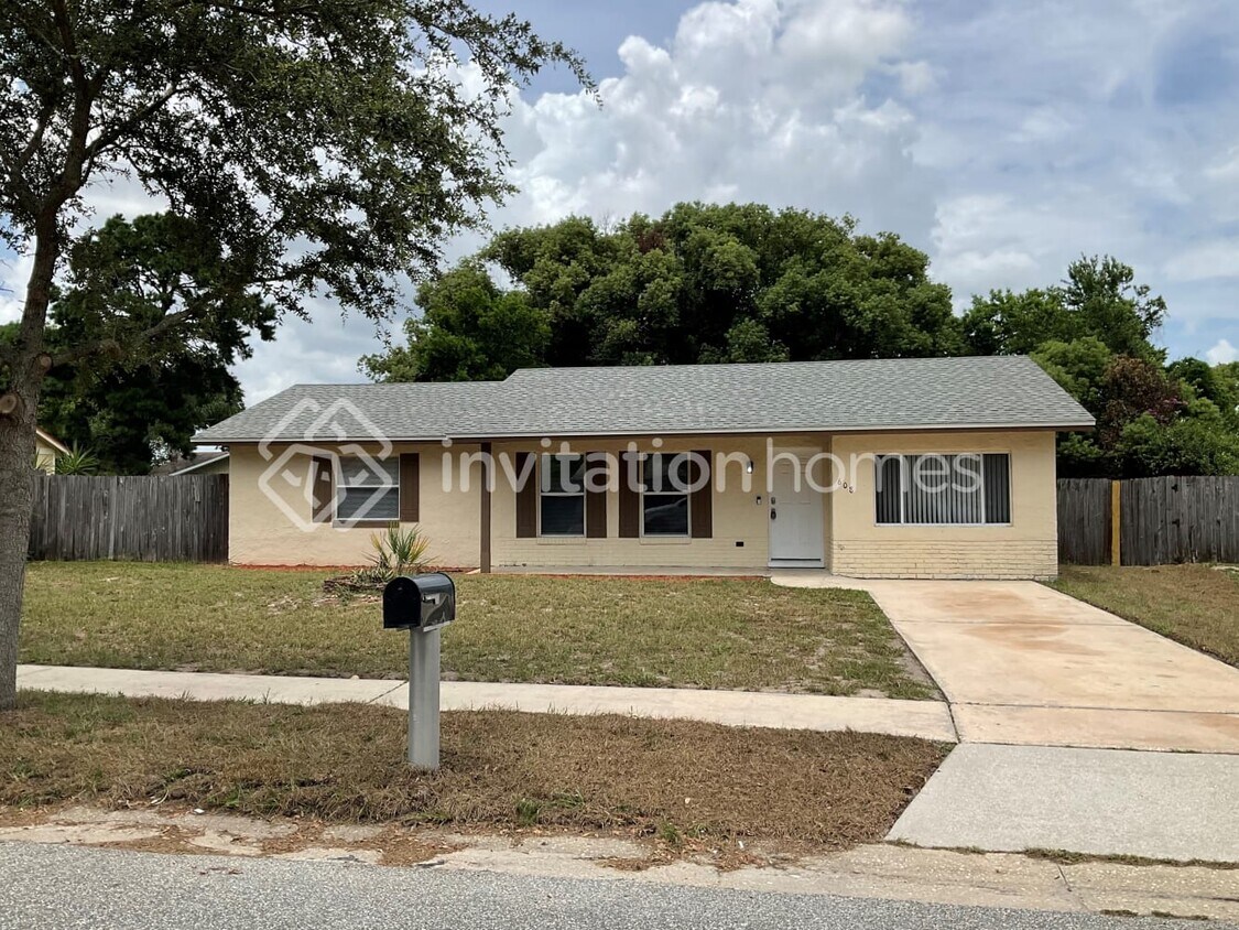 Primary Photo - 608 Ivanhoe Way