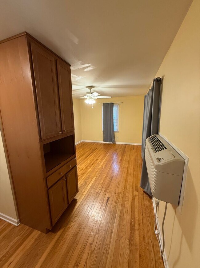 Foto del edificio - Lovely studio so close to Franklin!