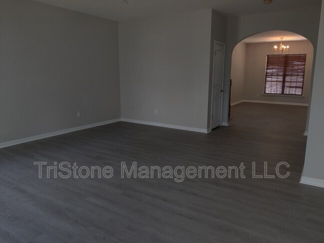 Foto del edificio - 2536 Carmathen Rd