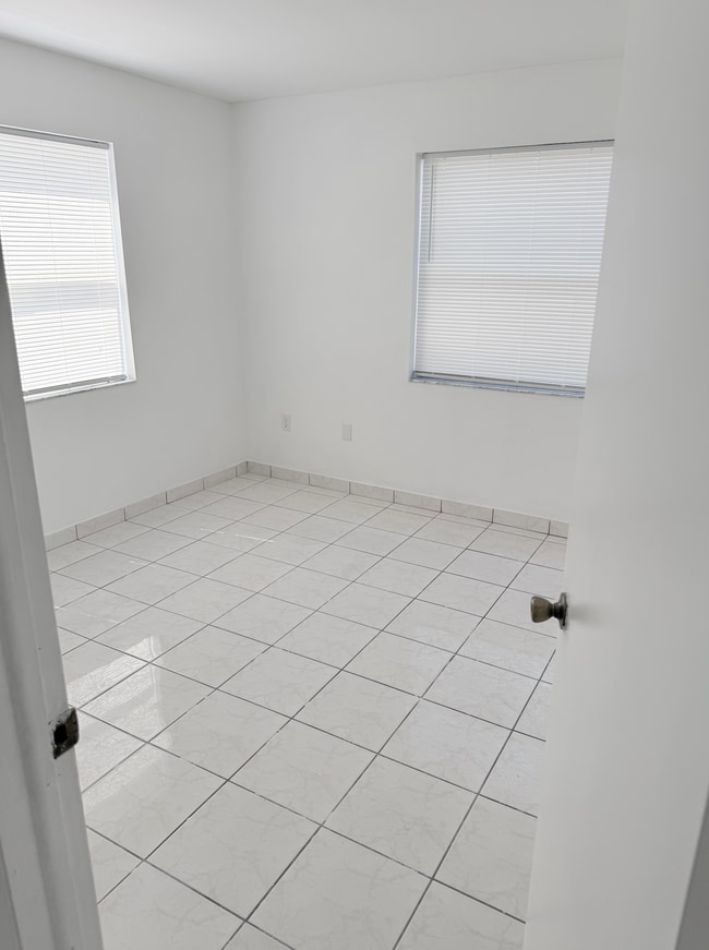 Foto del edificio - 2647 SW 28th Ct
