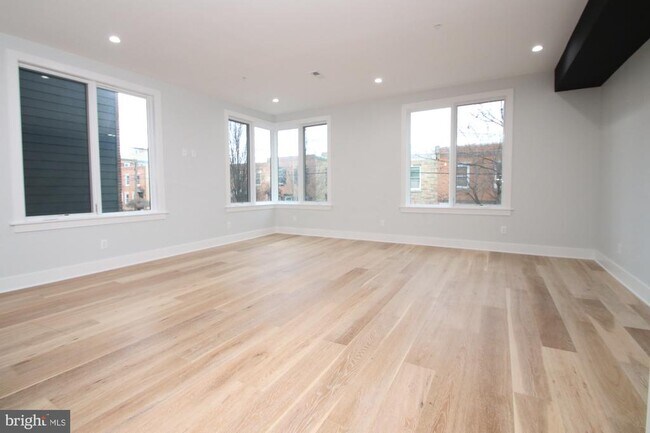 Foto del edificio - 810 N Uber St
